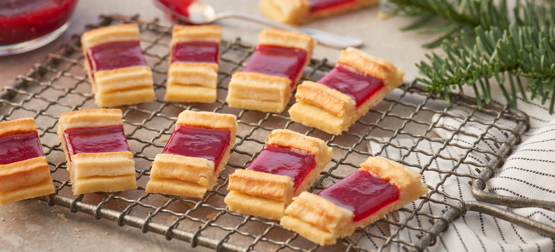 Eisenbahner Kekse – feines Weihnachtsgebäck mit Marzipan und Marmelade