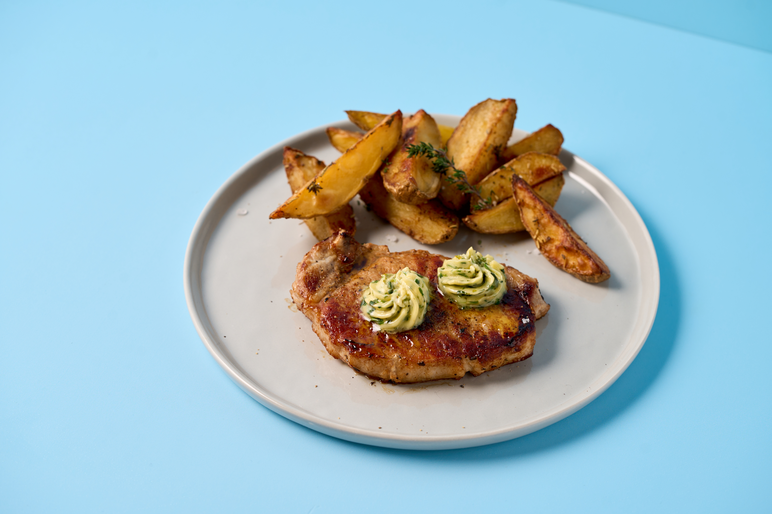 Kräuterbutter einfrieren: So bleibt sie länger frisch!