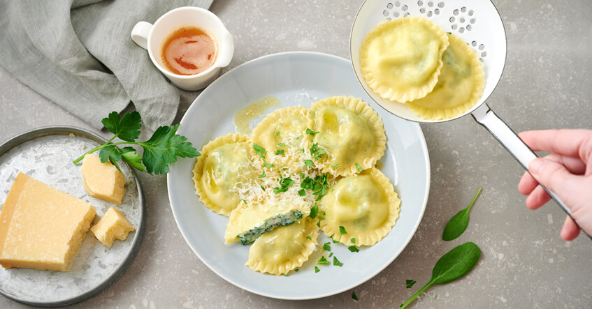 Spinat-Ricotta-Ravioli selber machen: Einfaches Rezept