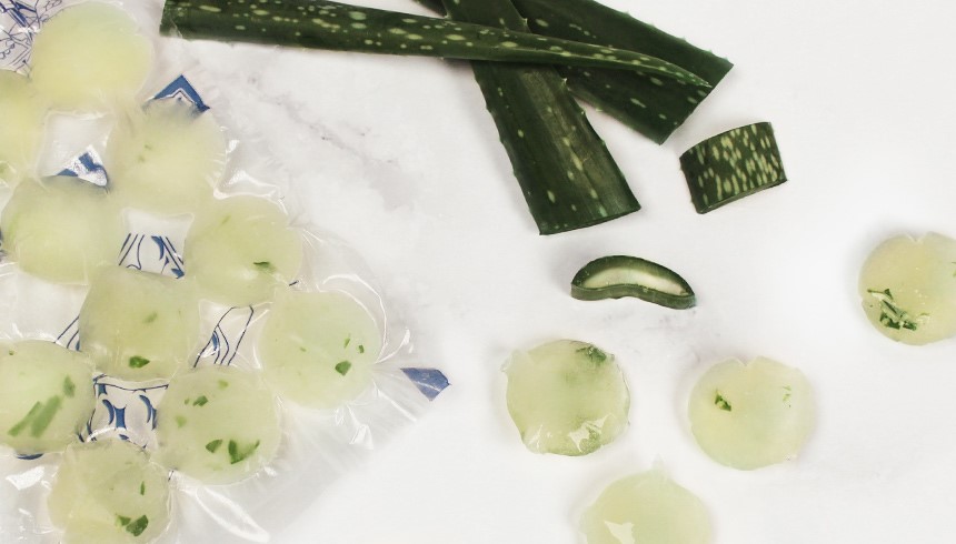 Praktische Aloe Vera-Eiskugeln im Toppits® Eiskugelbeutel, die deinen Sonnenbrand lindern.