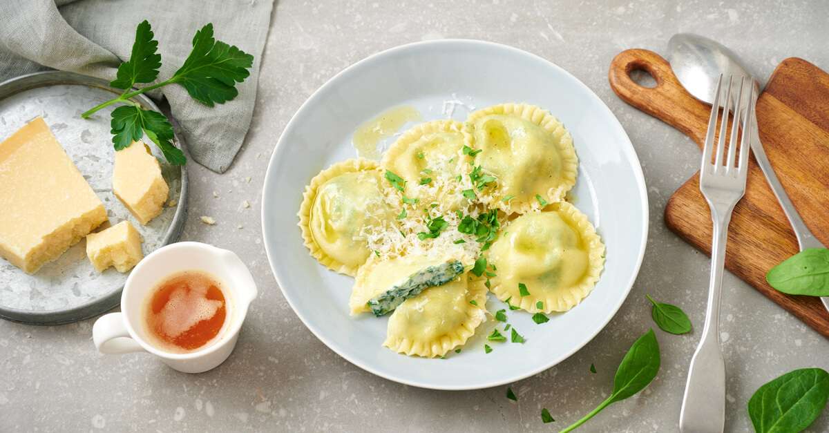 Spinat-Ricotta-Ravioli mit brauner Butter